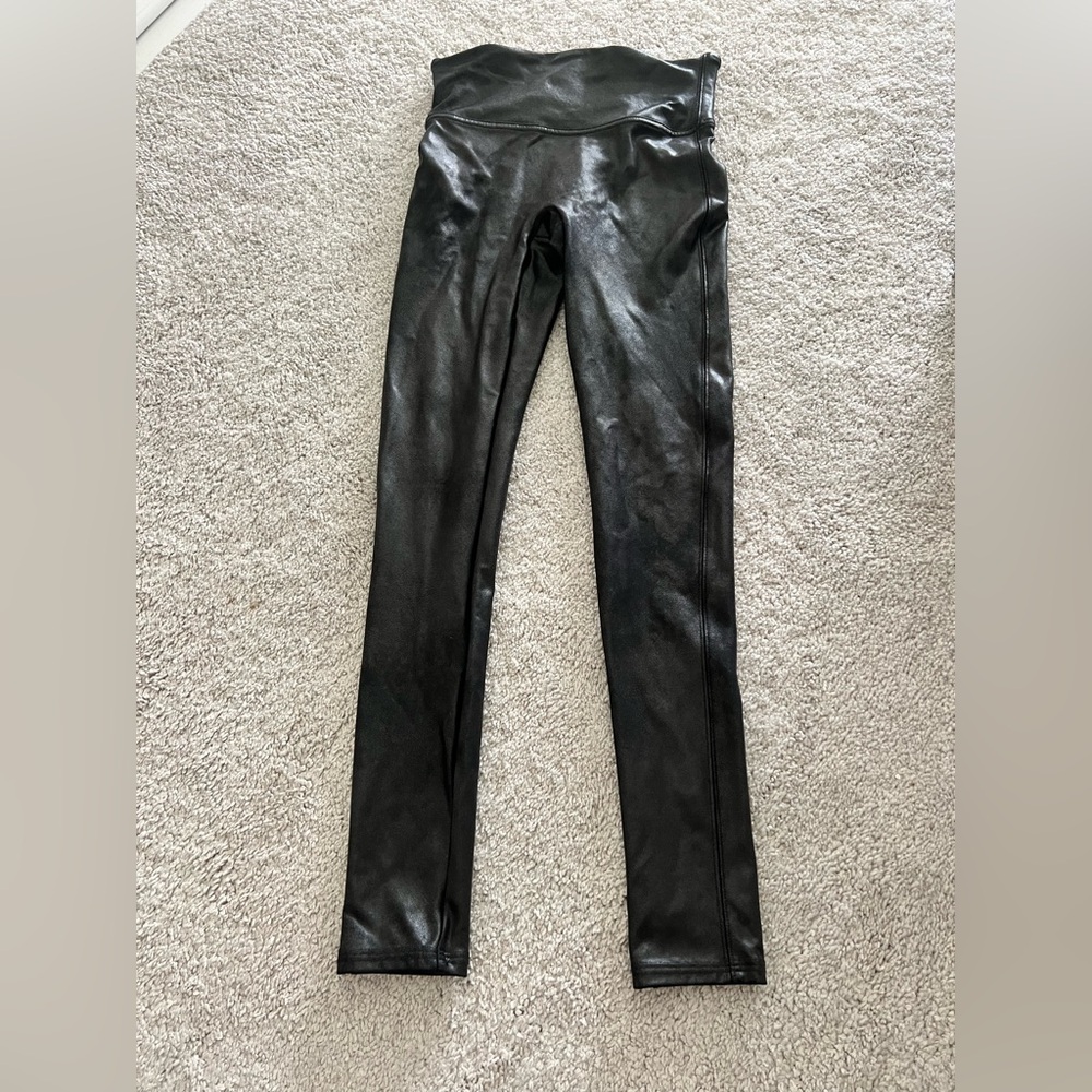 Women’s Spanx Faux leather leggings